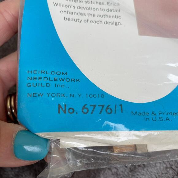 Vintage Crewel Embroidery Kit Red Cardinals Picture NOS Pinecone 1960s Hiawatha - Picture 6 of 12